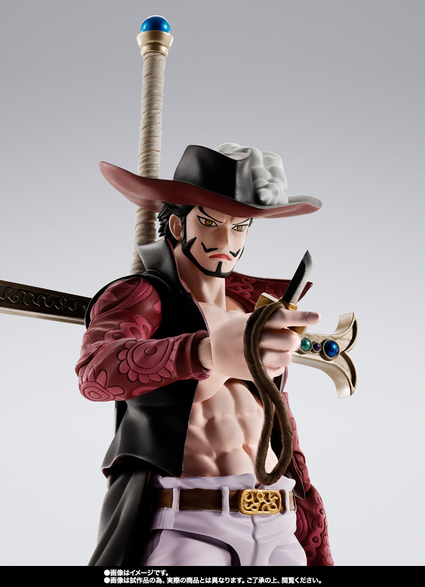 S.H.Figuarts One Piece Dracule Mihawk Hawkeye Tamashii Nations Bandai